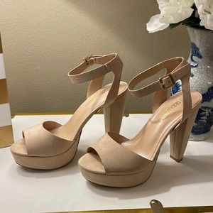 Dreampairs Heels Size 8